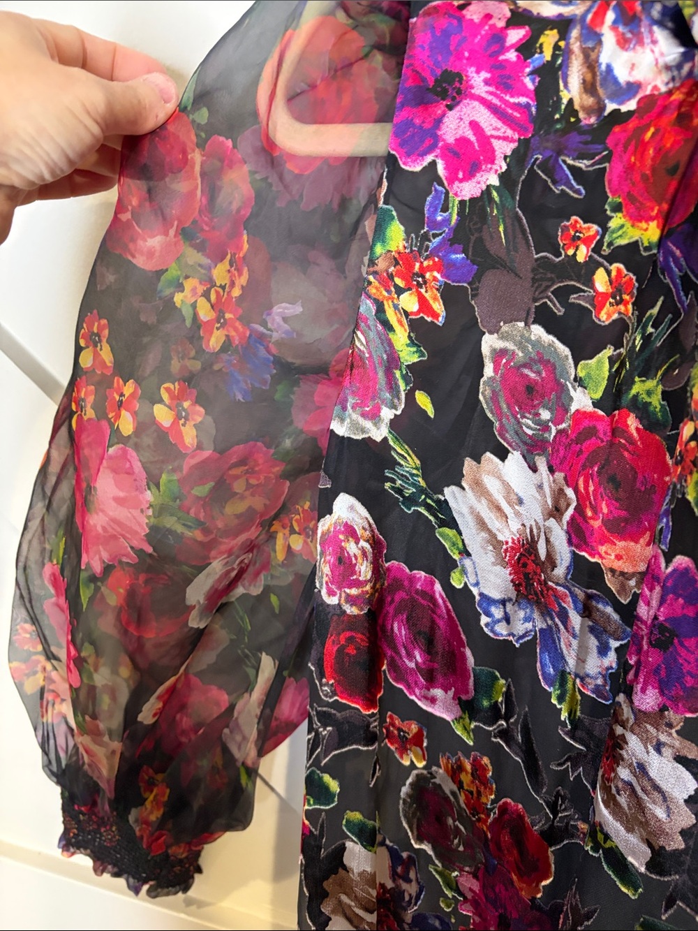 Alice + Olivia Brentley Floral Tie-Neck Silk Blend Blouse  Size Large Whimsigoth - Picture 5 of 16